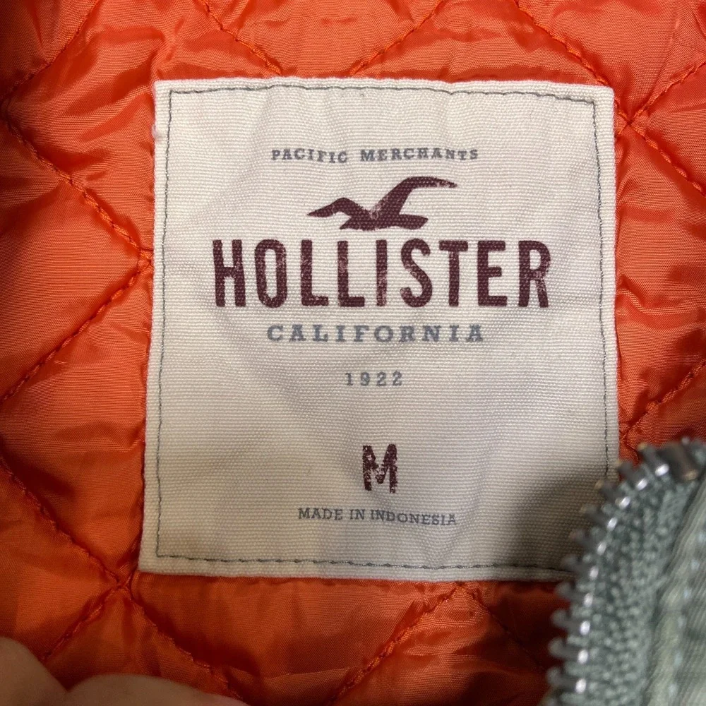 Hollister Bomber Jacket Mens Medium Green Quilted Lined Long Sleeve Full Zip